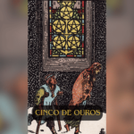 O Cinco de Ouros é uma carta que simboliza desafios financeiros, perdas e momentos de dificuldade. No entanto, também pode indicar uma fase passageira e a necessidade de buscar apoio para superar adversidades.